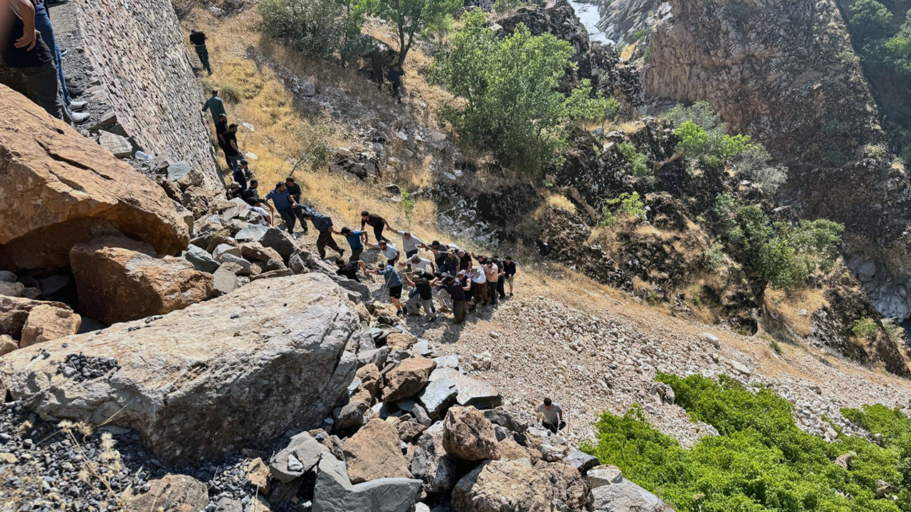 Habur Çayı'na düşerek akıntıya kapılan genç hayatını kaybetti
