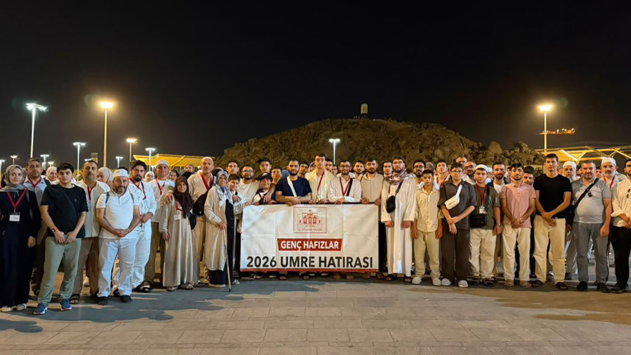 İstanbul'da hafız öğrencilerin umre programı sürüyor