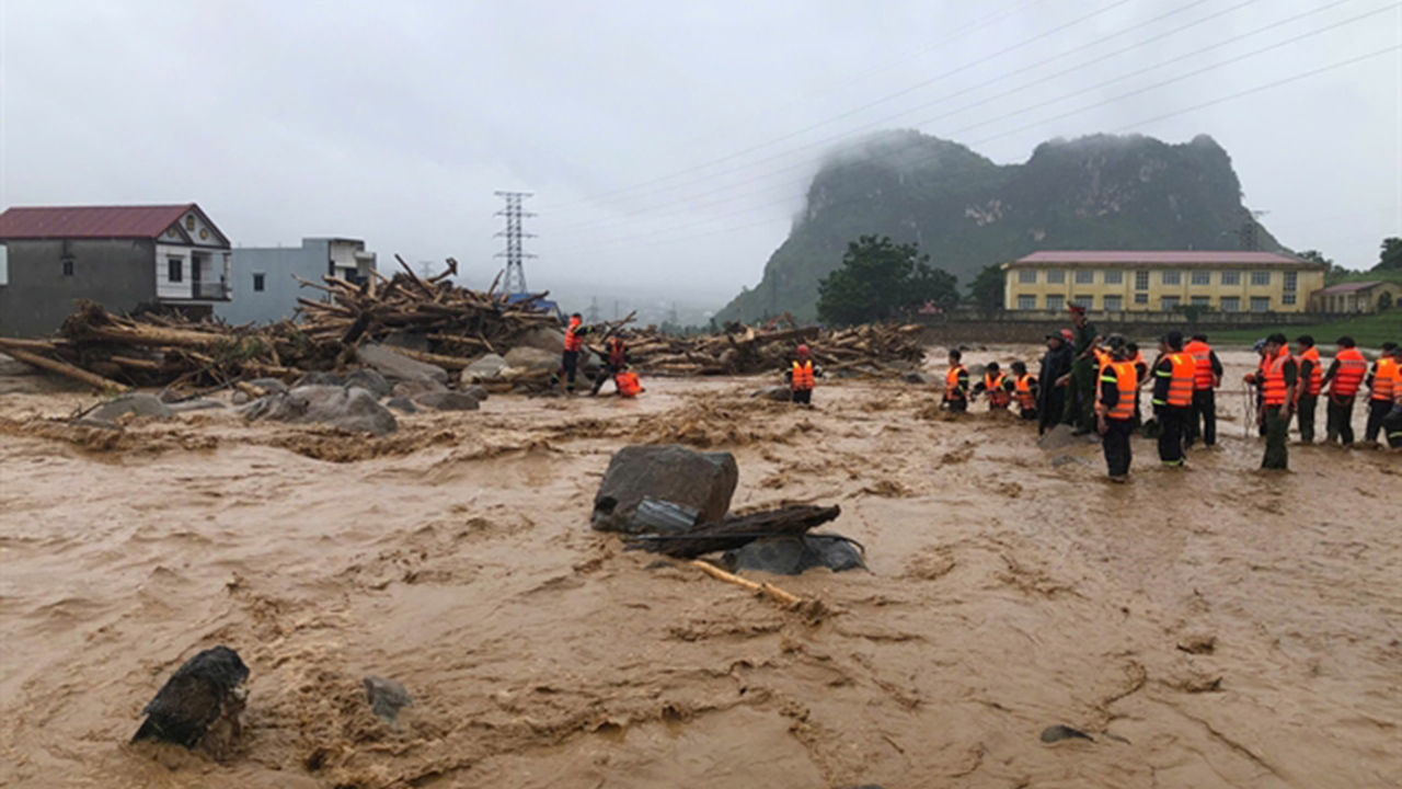 Vietnam'da sel felaketi: 4 ölü, 4 kayıp