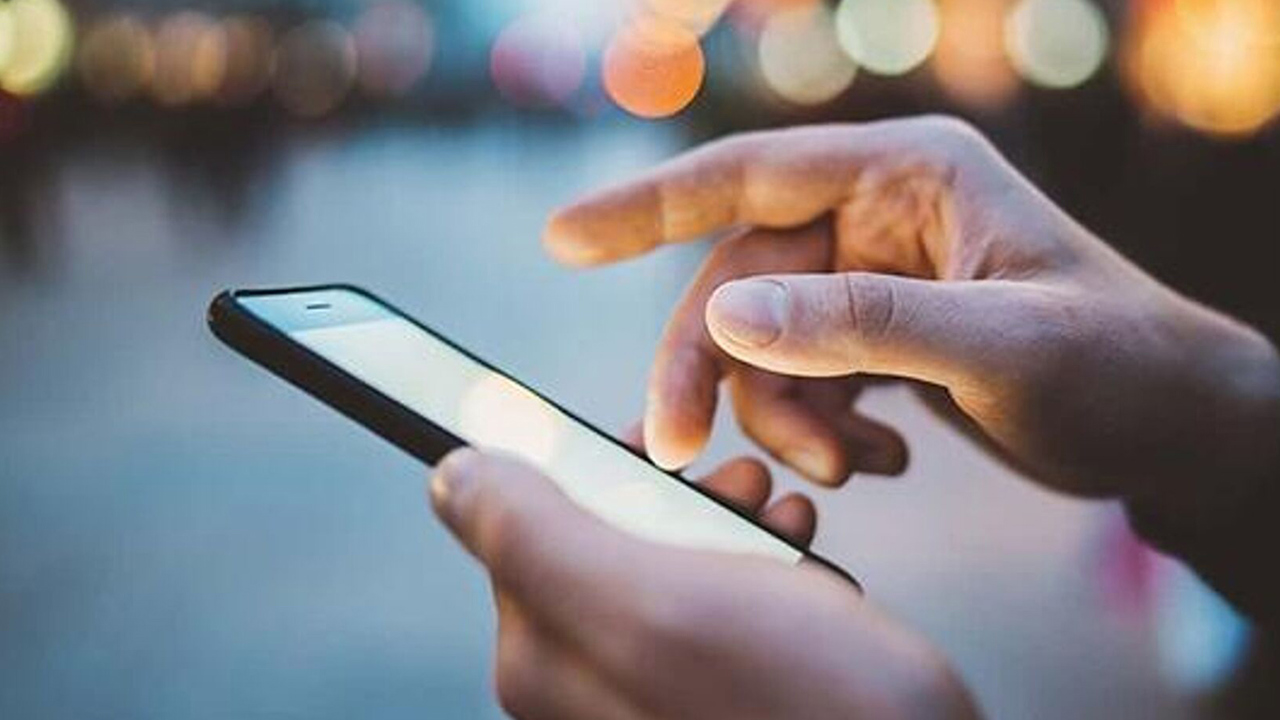 Çekya'da okullarda cep telefonu kullanımı yasaklanıyor