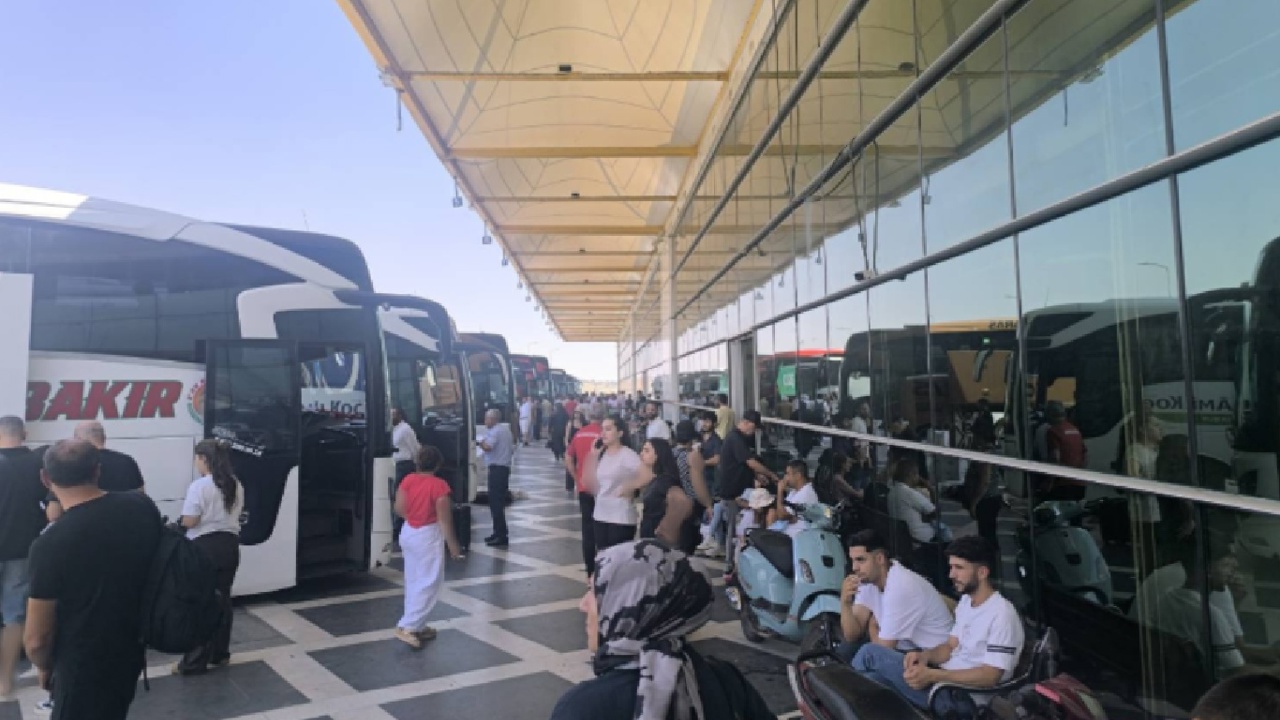 Şanlıurfa Otogarı'nda tatil yoğunluğu başladı