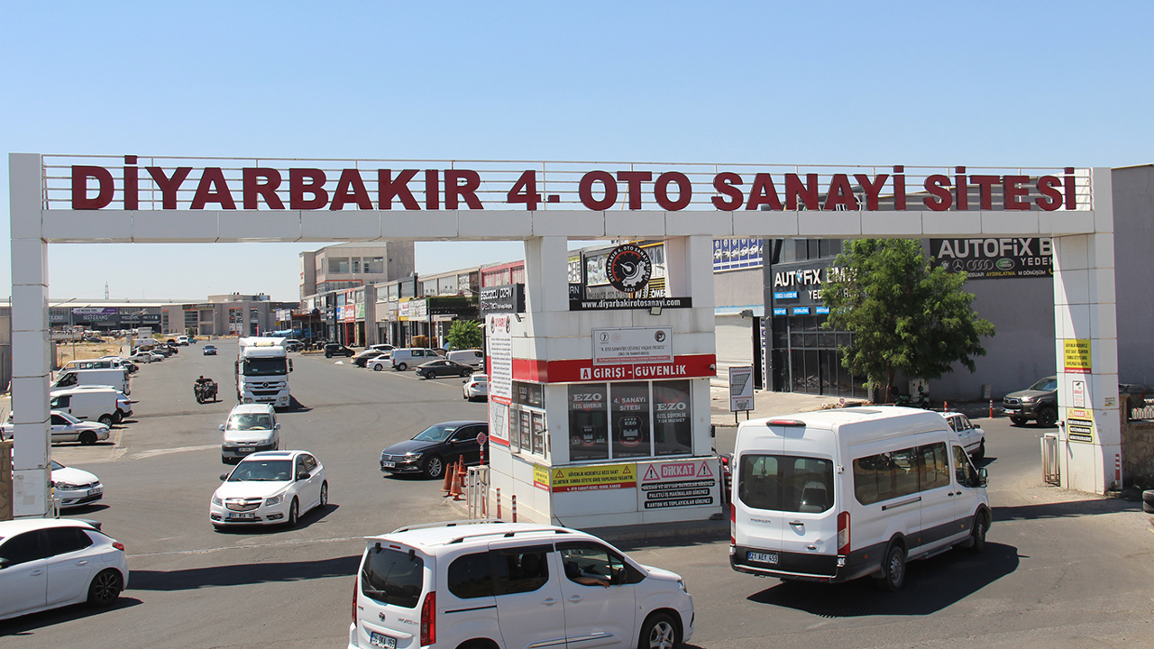 Diyarbakır 4. Oto Sanayi Sitesi'nde 3 bin çalışanın ortak sorunu: Ulaşım