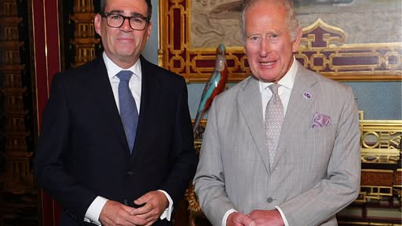 Andy Burnham İngiltere'nin yeni başbakanı oldu