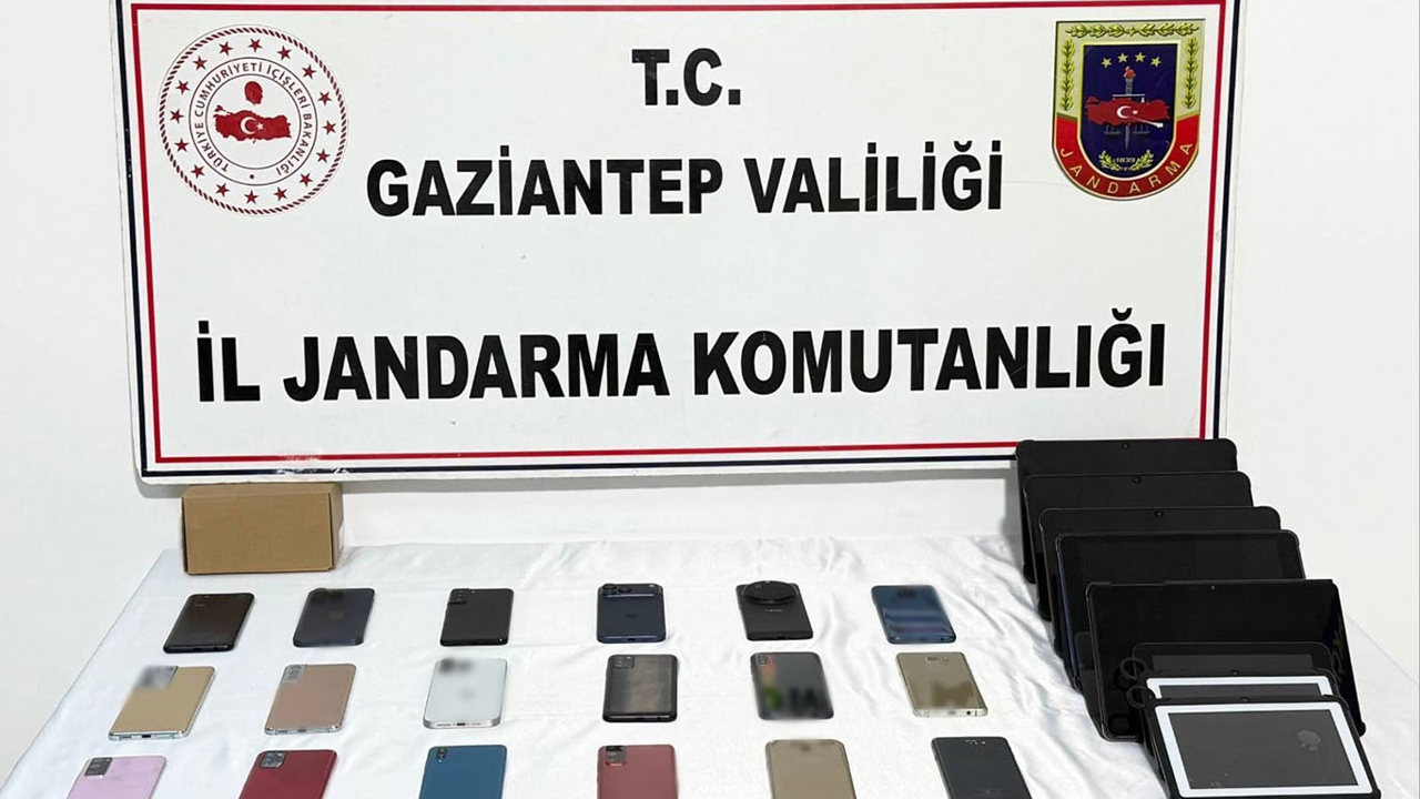 Gaziantep'te gümrük kaçağı elektronik eşya operasyonunda 3 şüpheli yakalandı