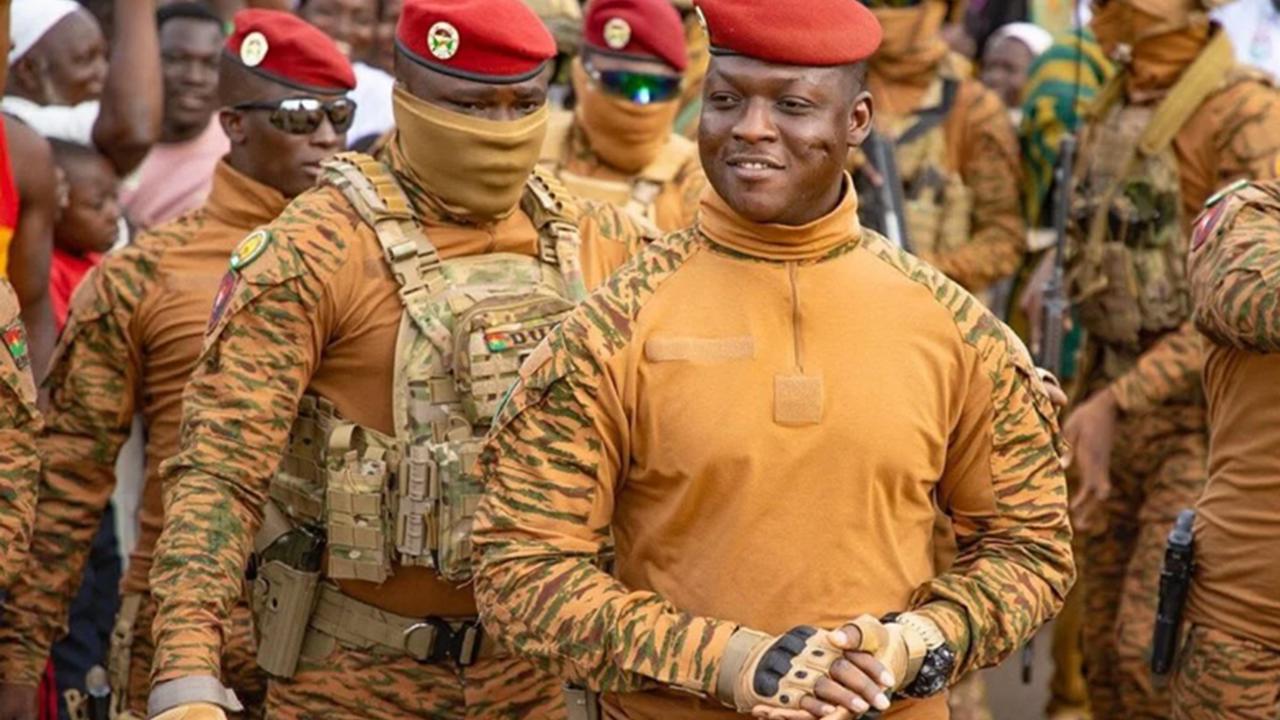 Siyonist rejimle yakınlaşan Traore, Müslümanlarla kurduğu ittifakı bozuyor