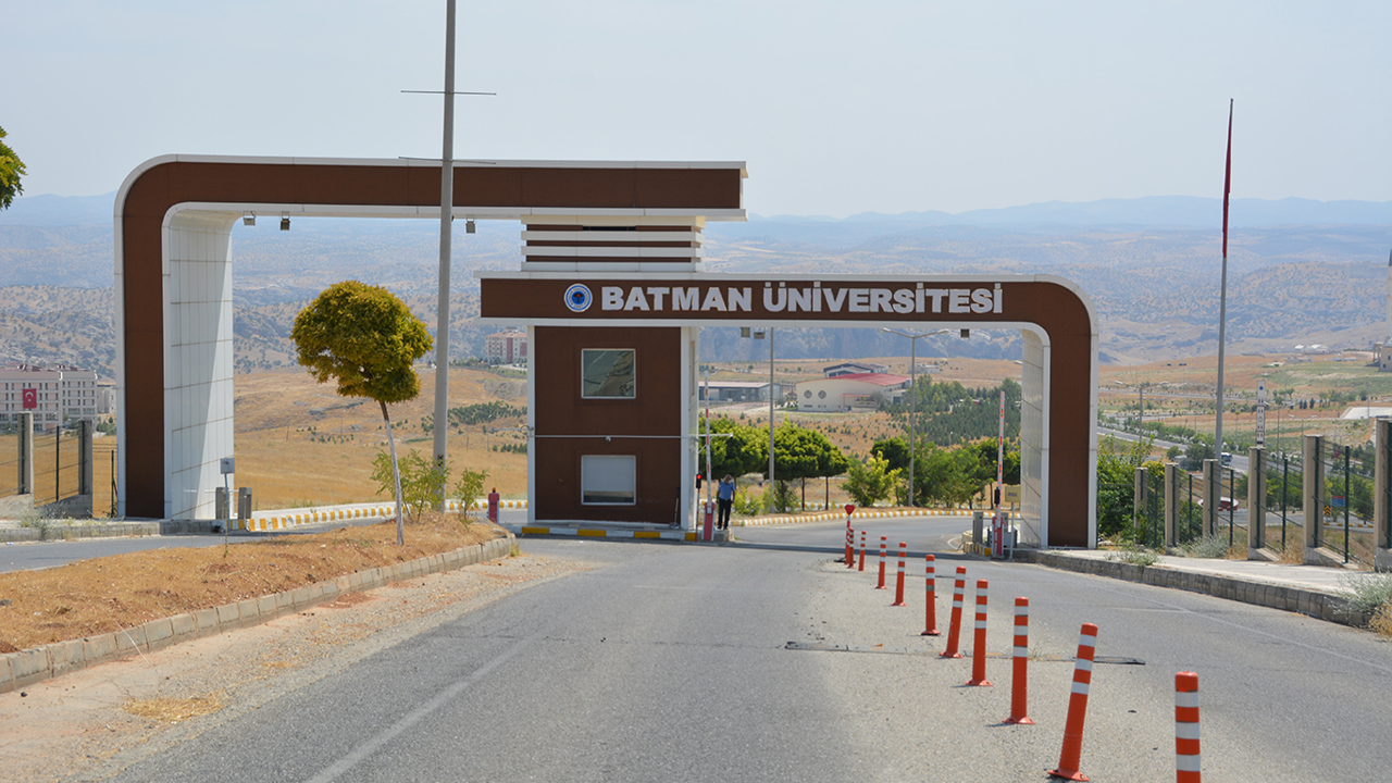 Batman Üniversitesinde 4 yeni bölüm ve programa öğrenci alınacak