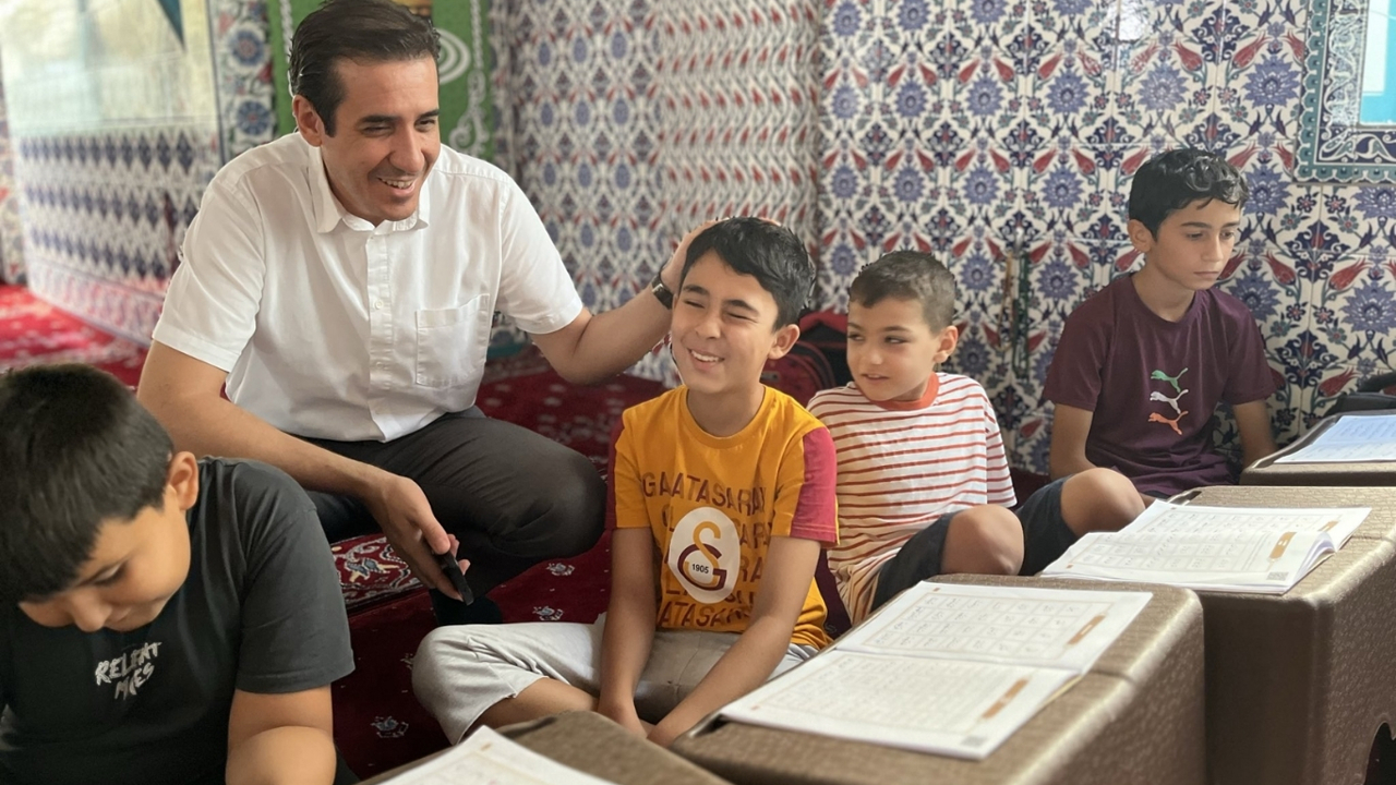 Kaymakam Topsakaloğlu yaz Kur'an kursunu ziyaret etti