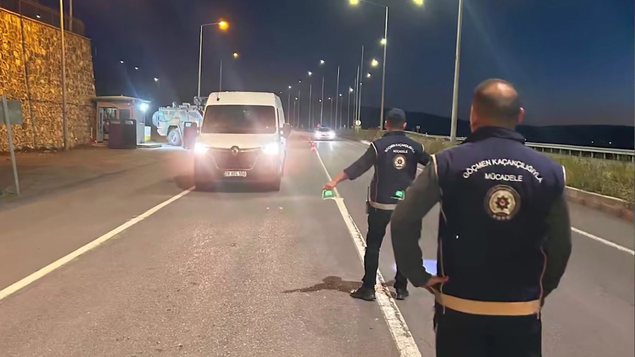 81 ilde göç denetimleri: 25 organizatör ve 355 düzensiz göçmen yakalandı