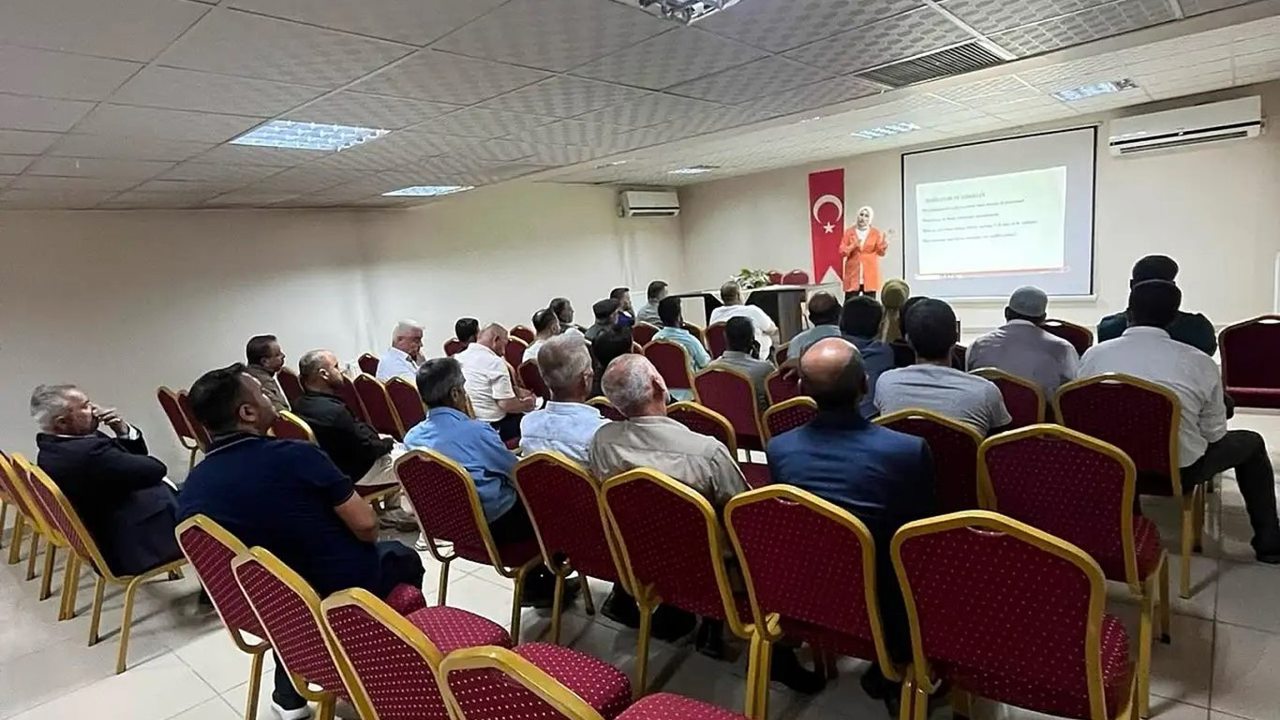 Pervari'de üreticilere bitki koruma ve B-Reçete eğitimi verildi