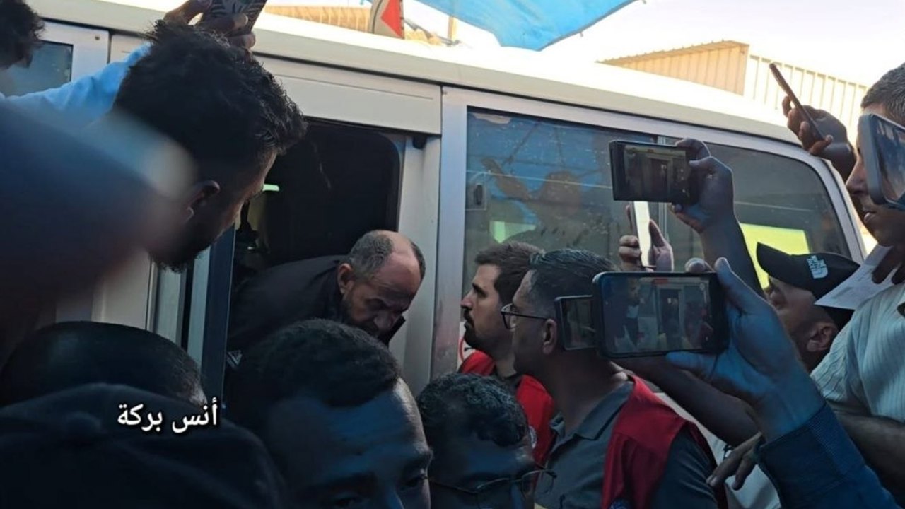 İşgal zindanlarındaki Gazzeli 35 esir, özgürlüğün nefesini aldı
