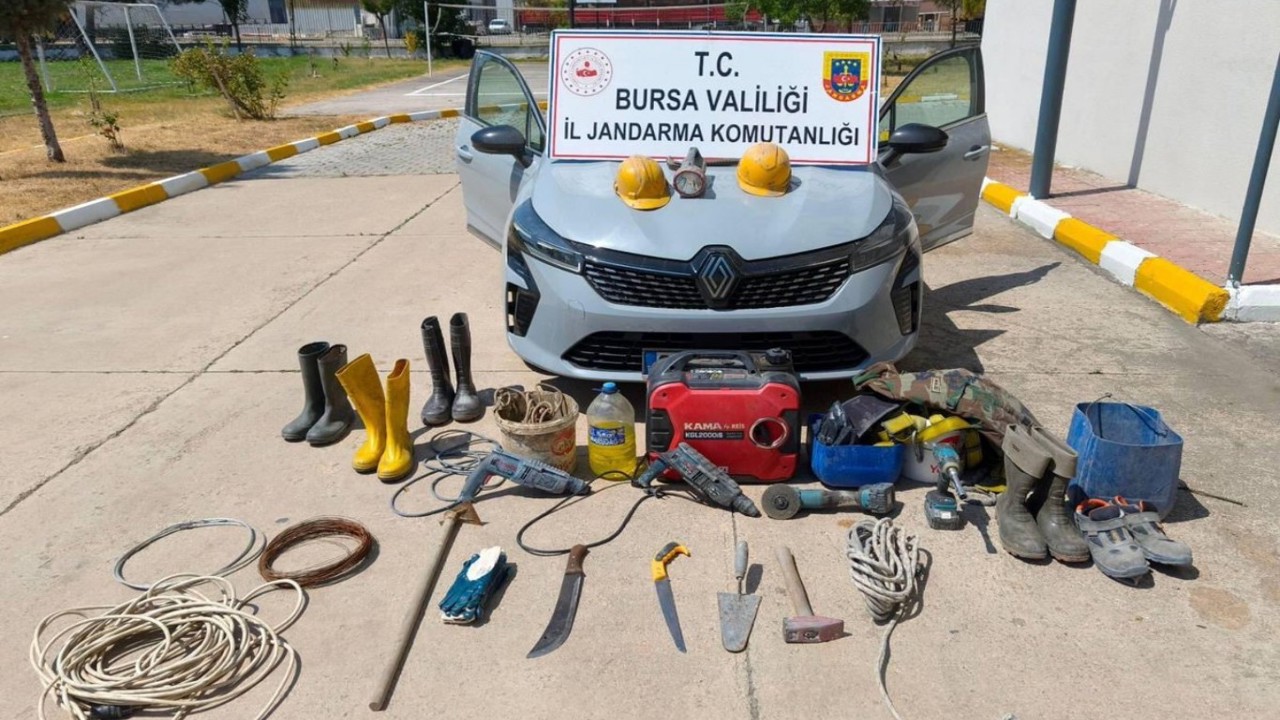Bursa'da tarihi mirasa kaçak kazı: 5 gözaltı