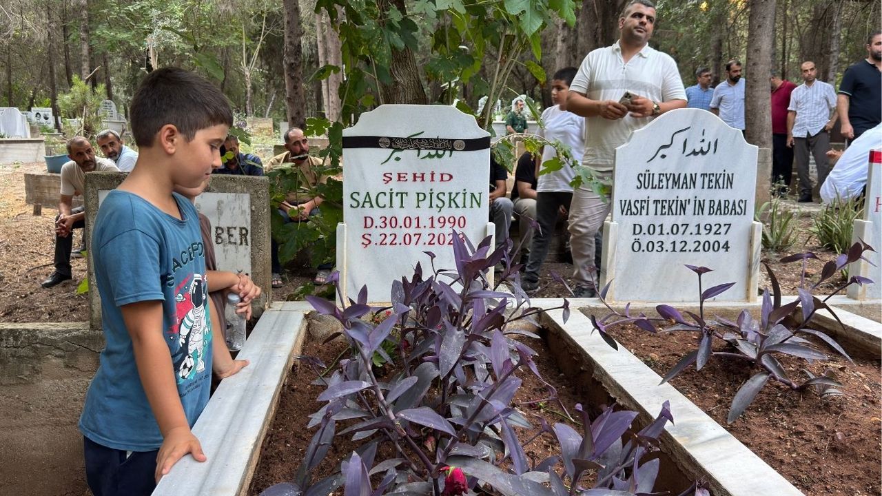 Şehid Sacit Pişgin, şehadetinin 3'üncü yılında kabri başında anıldı