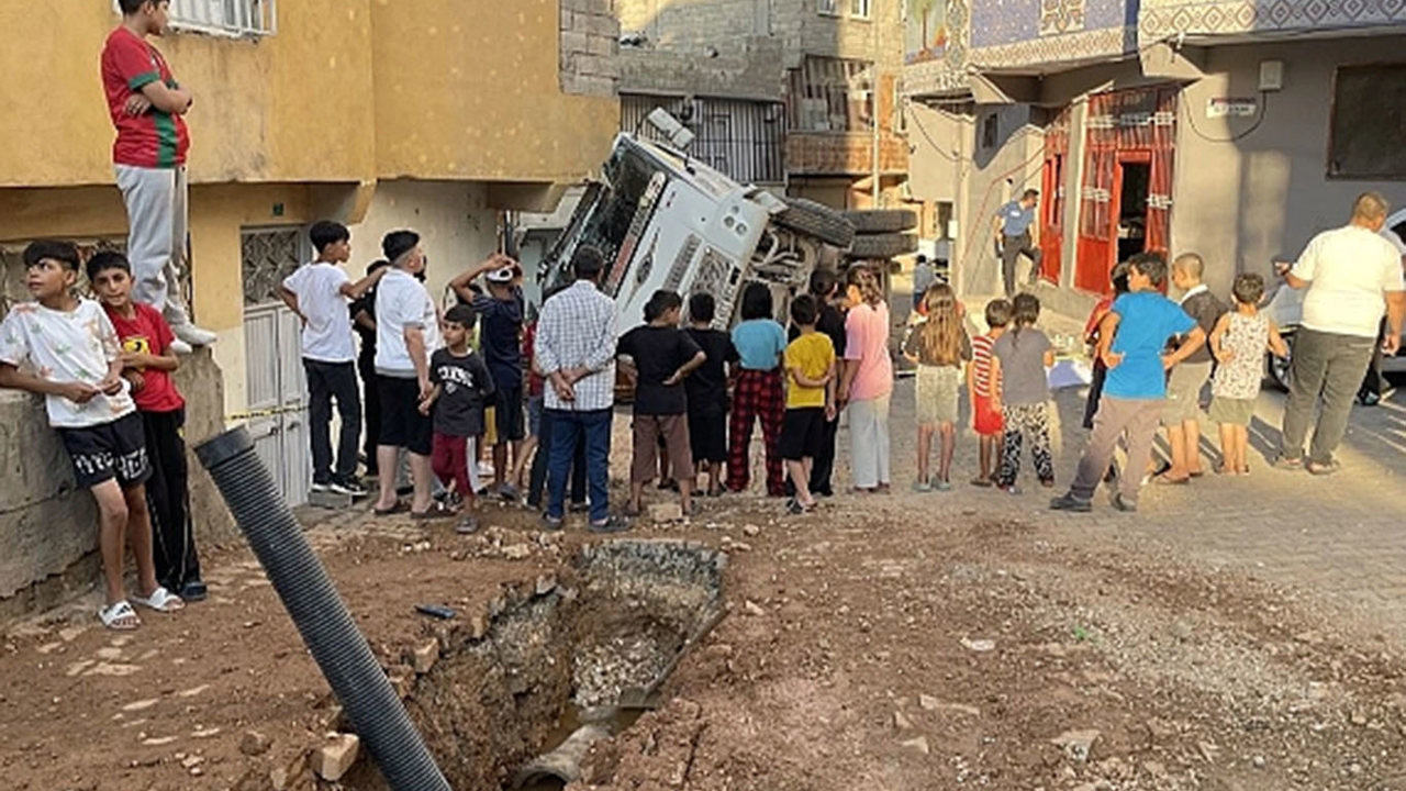 Şanlıurfa'da hafriyat kamyonunun çarptığı çocuk hayatını kaybetti
