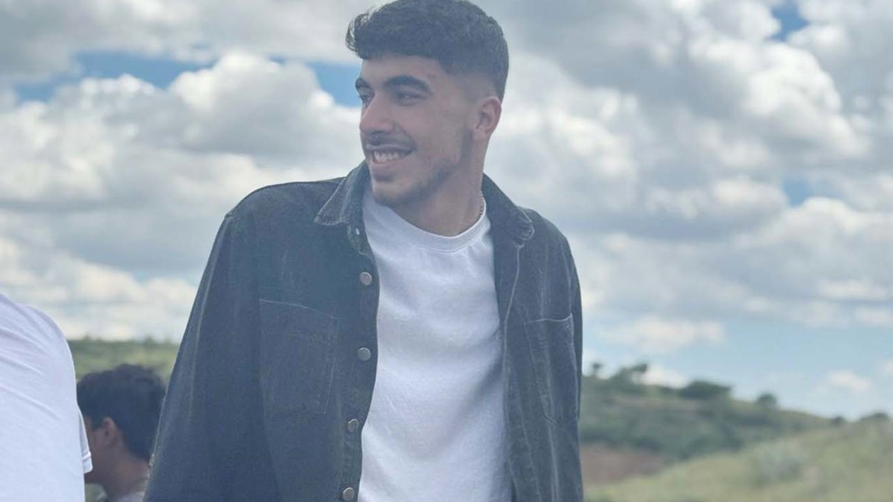Serinlemek için girdiği çayda boğuldu