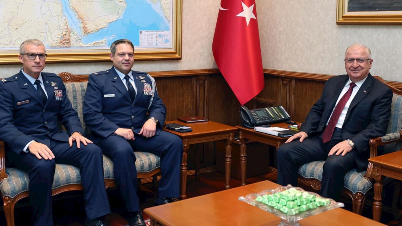 Milli Savunma Bakanı Güler, ABD'li askeri yetkilileri kabul etti