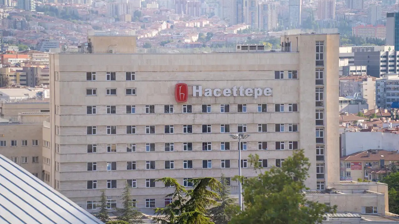 Anne karnında ilk kapalı operasyon