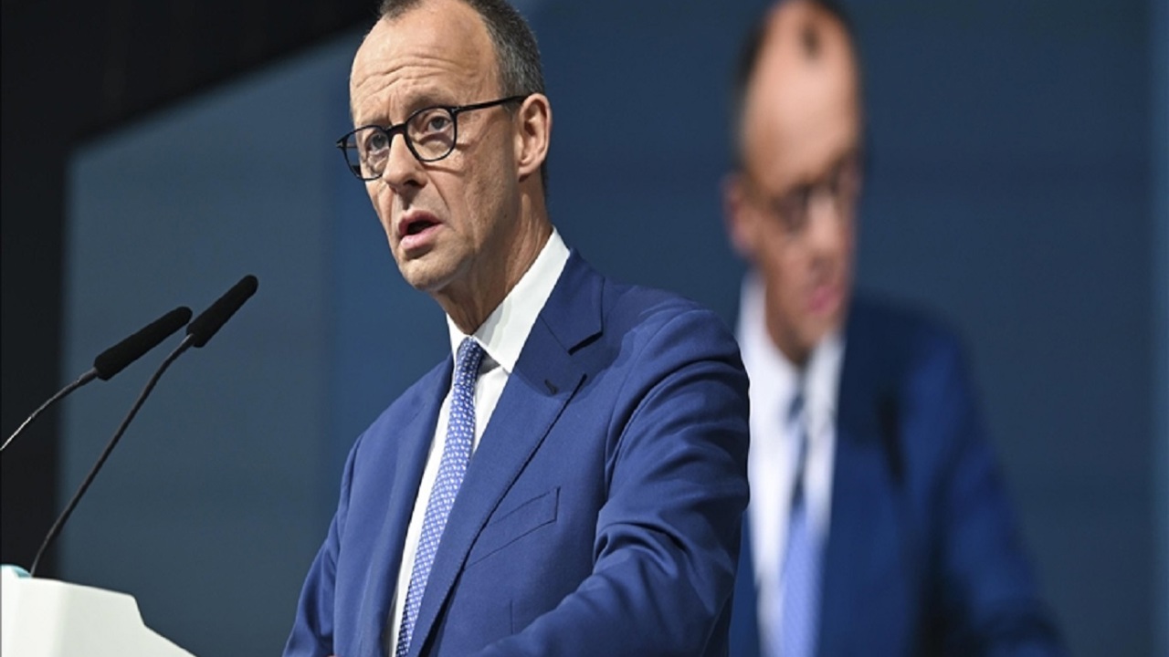 Anketlerde gerileyen Merz, bölgesel seçimler öncesi kabineyi yeniledi
