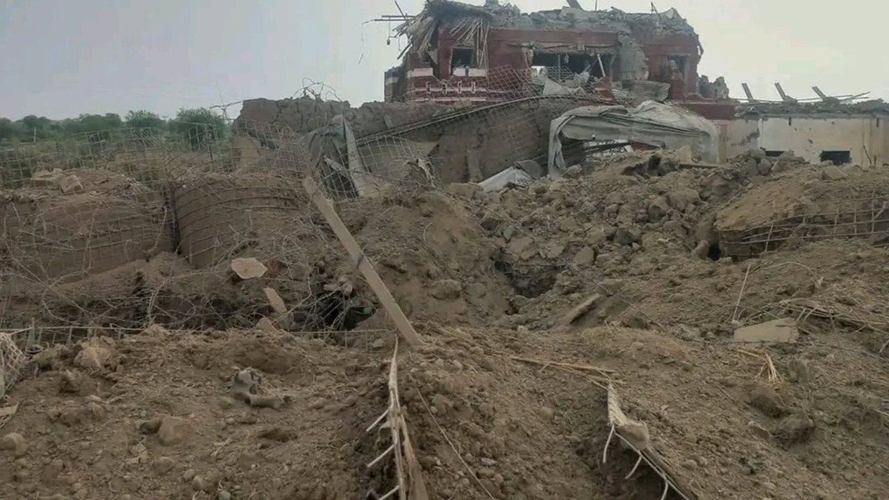 Pakistan'da güvenlik noktasına bombalı saldırı: 14 ölü 24 yaralı