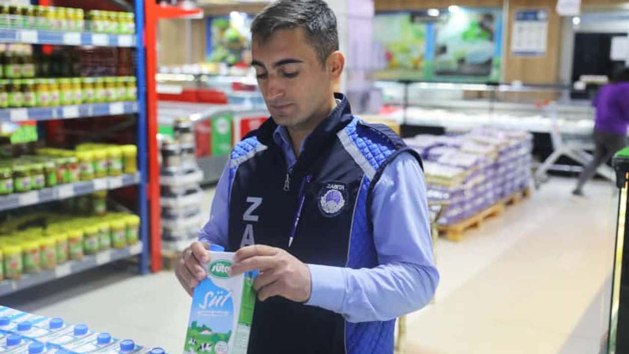 Battalgazi Zabıtasından Marketlerde Sıkı Denetim