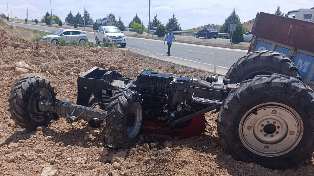 Malatya'da traktör devrildi: 2 yaralı 