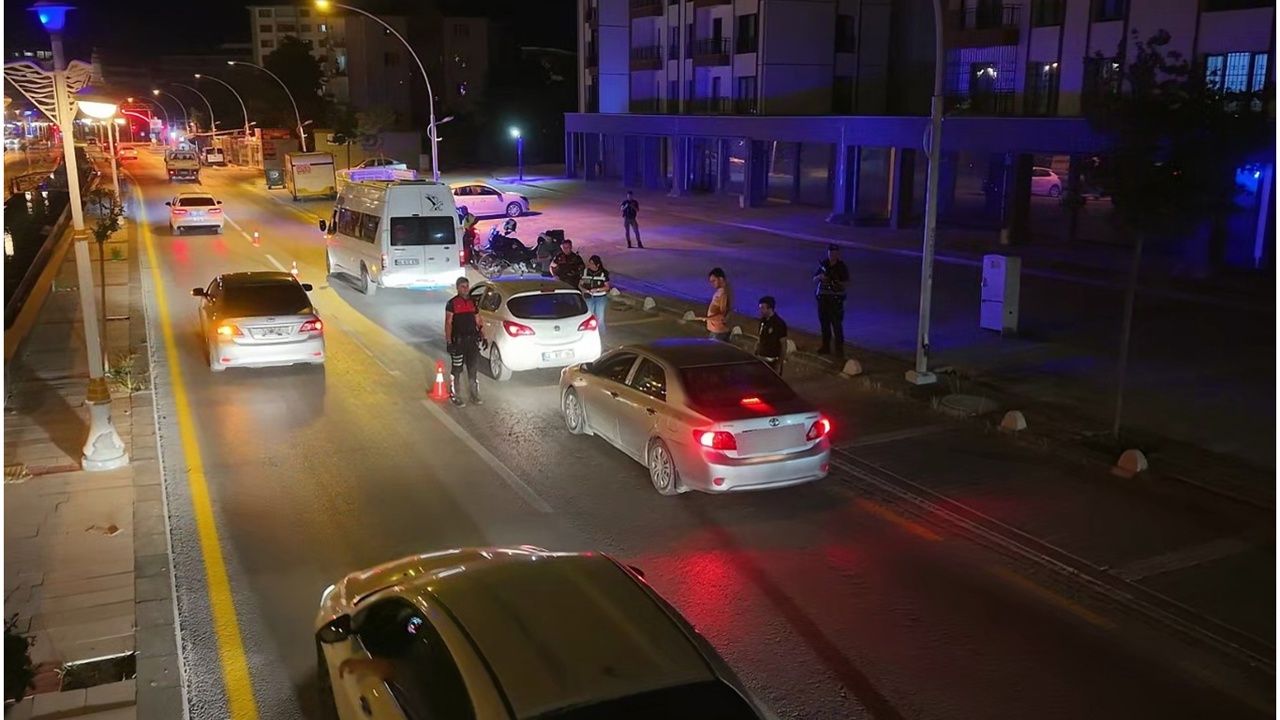 Malatya'da 13 ilçede eş zamanlı "Huzur 44" uygulaması