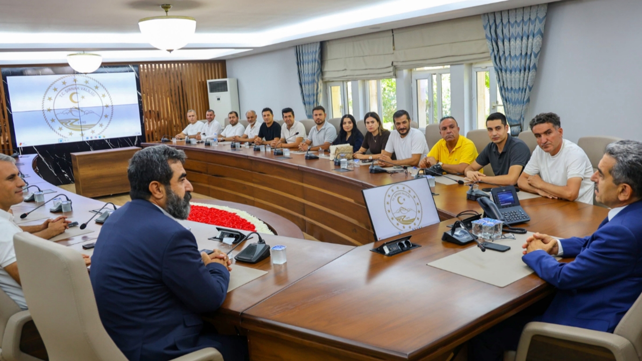 Şırnak Valisi Ekici, gazetecilerle bir araya geldi