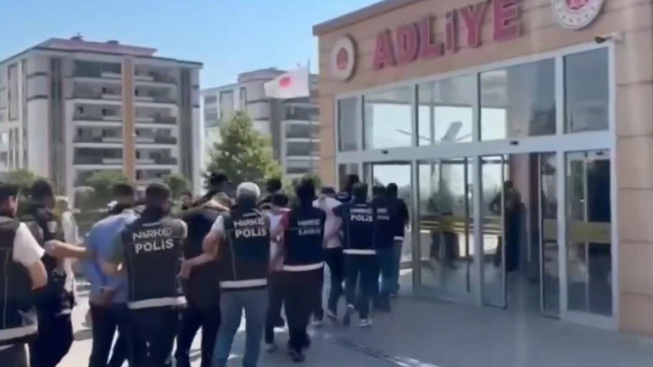 75 ilde uyuşturucu operasyonu: 1 ton 447 kilo uyuşturucu ele geçirildi