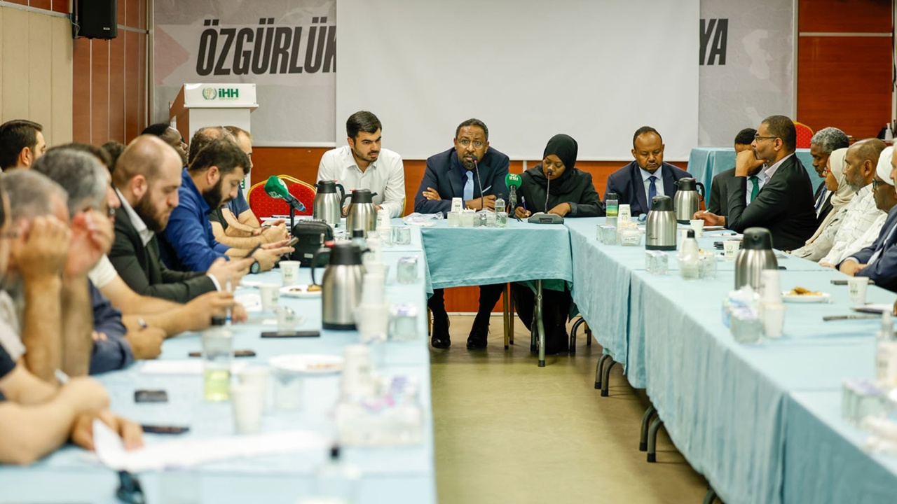 Sudanlı yetkililer, Türkiye'de STK temsilcilerine ülkelerindeki son durumu anlattı