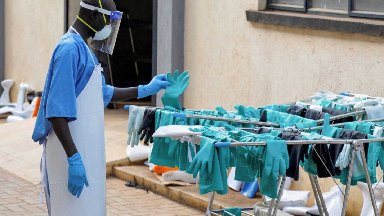 Uganda Ebola salgınının sona erdiğini ilan etti