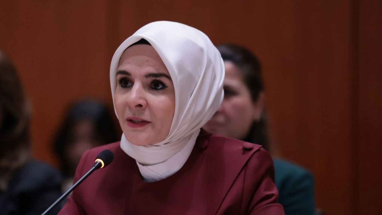 Bakan Göktaş: Ekiplerimizle yangın bölgelerinde süreci yakından takip ediyoruz