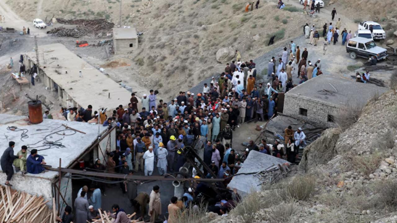 Pakistan'da kömür madeninin çökmesi sonucu 11 madenci hayatını kaybetti
