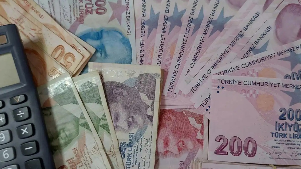En düşük emekli aylığını 23 bin 552 liraya çıkaran düzenleme yürürlüğe girdi