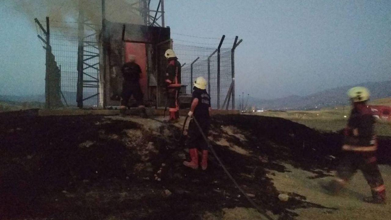 Malatya'da baz istasyonunda yangın