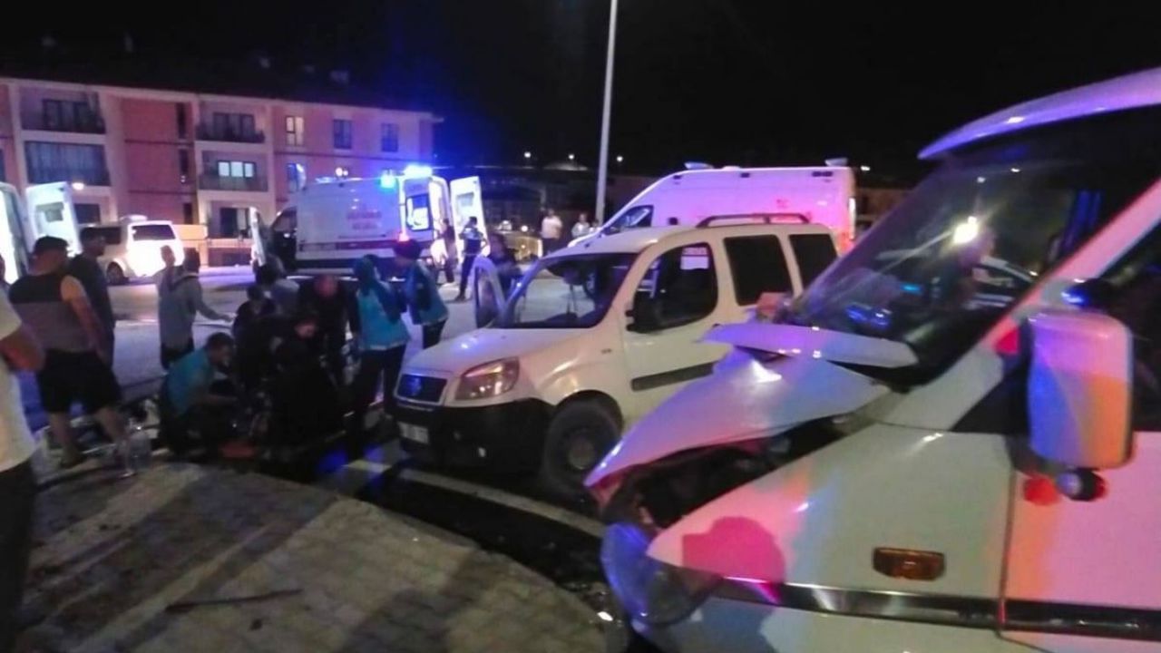 Malatya'da çekici ile hafif ticari araç çarpıştı: 5 yaralı