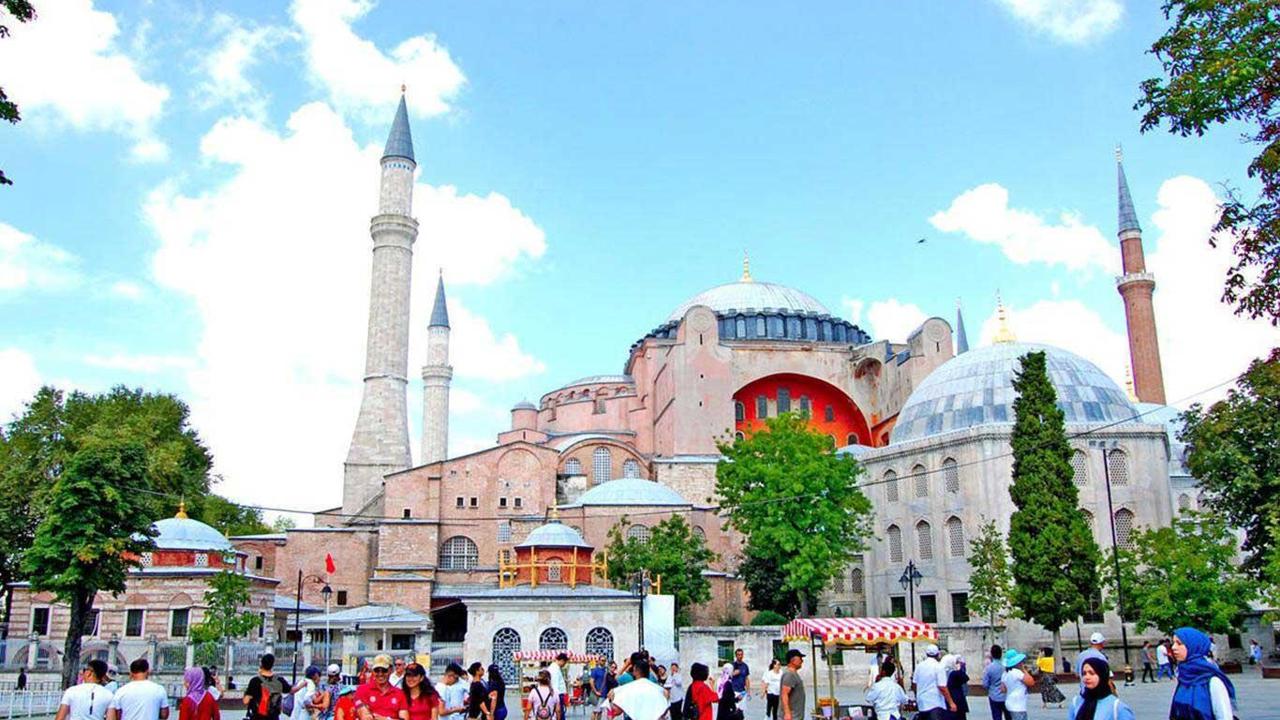 Turizm geliri ikinci çeyrekte yüzde 2,6 geriledi
