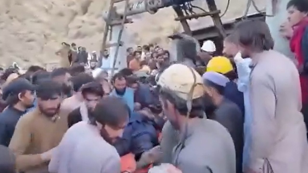 Pakistan'daki kömür madeni kazasında ölü sayısı 32'e yükseldi