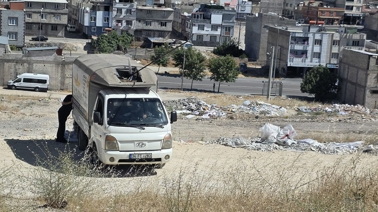 Gaziantep'te boş araziye moloz döken kişiye para cezası
