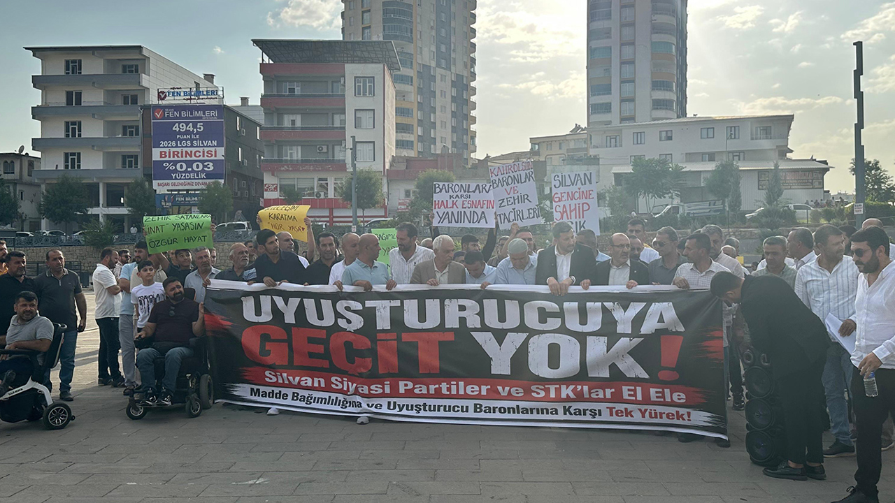 Diyarbakır'da "Madde bağımlılığına ve uyuşturucu baronlarına karşı tek yürek" etkinliği düzenlendi