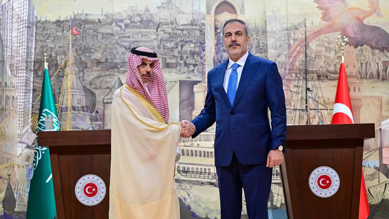 Dışişleri Bakanı Fidan Suudi mevkidaşı Bin Ferhan ile görüştü