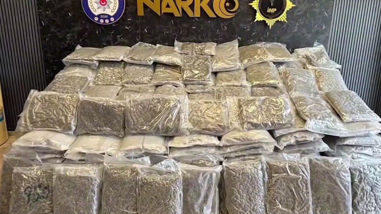 İstanbul'da çekicide 376 kilogram uyuşturucu ele geçirildi