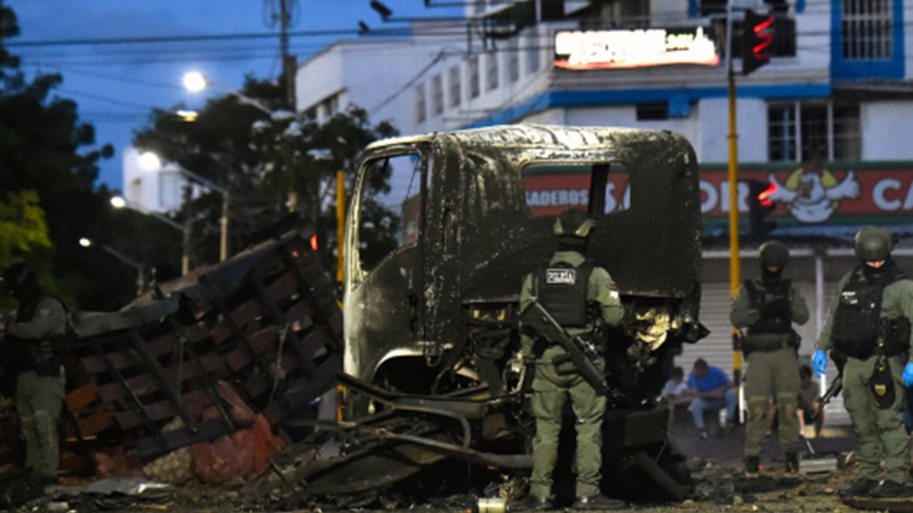 Kolombiya'da polis merkezine bombalı araç saldırısı: 11 yaralı