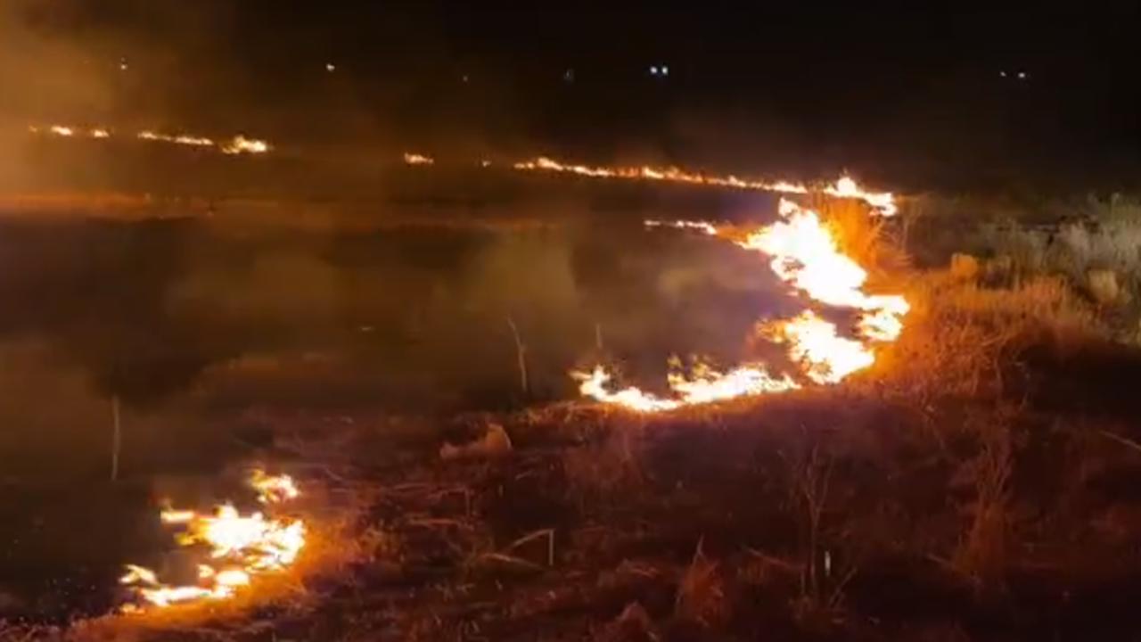 Batman'da yangın paniği: Onlarca dönüm arazi küle döndü