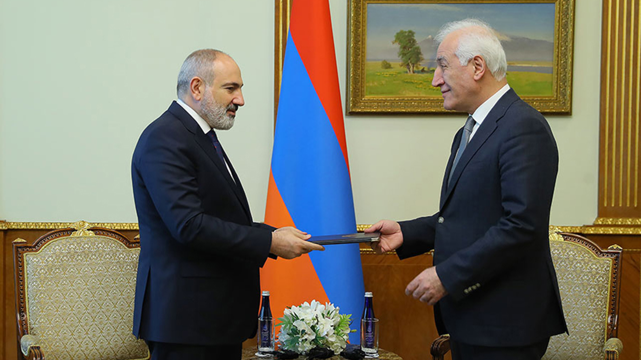 Ermenistan'da Paşinyan yeniden başbakan olarak atandı