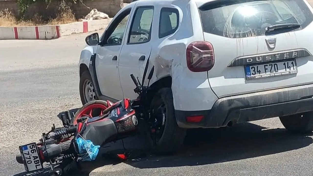 Siirt'te otomobil ile motosiklet çarpıştı: Bir yaralı