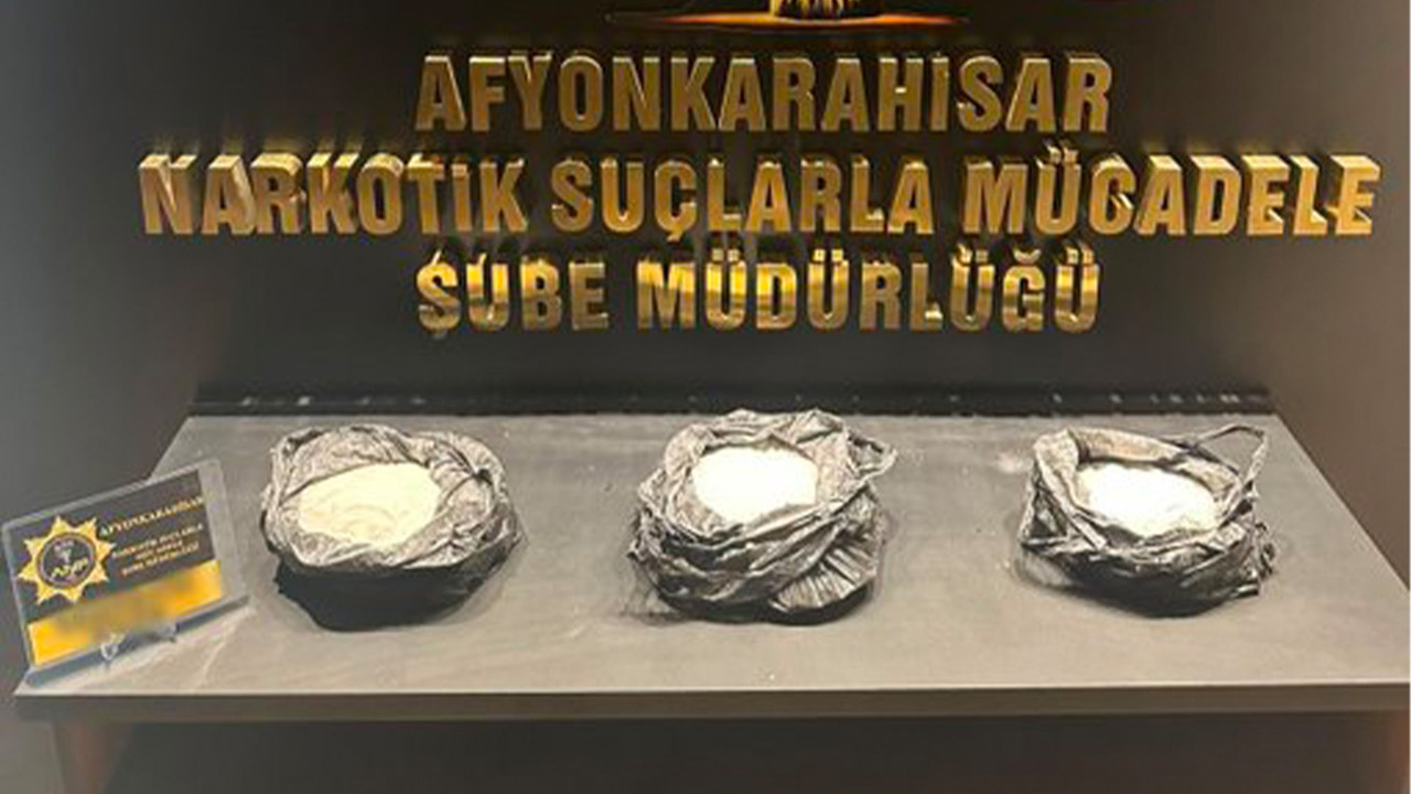 Afyonkarahisar'da 5 kilogram sentetik ecza ele geçirildi