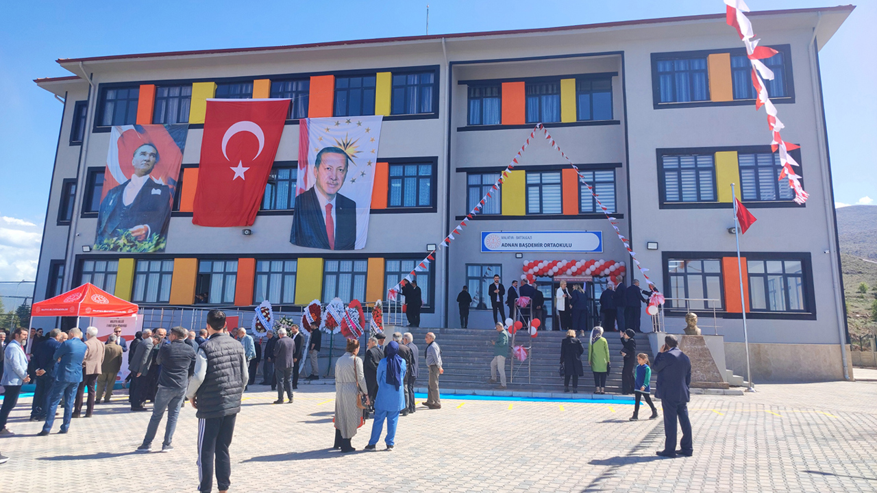 Malatya'da deprem sonrası eğitim yatırımlarıyla bin 846 derslik yeniden kazandırıldı