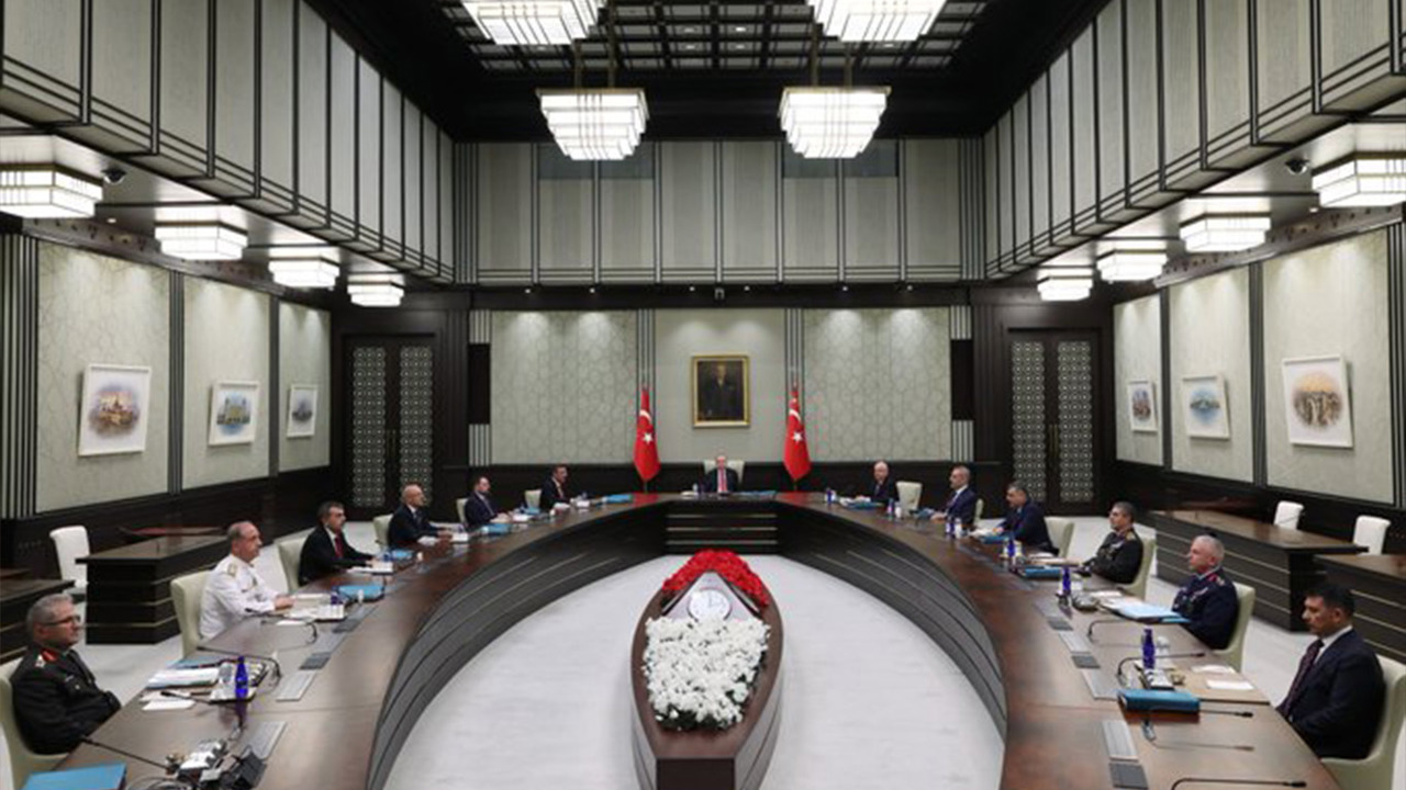 YAŞ kararları açıklandı: 25 general ve amiral üst rütbeye yükseltildi