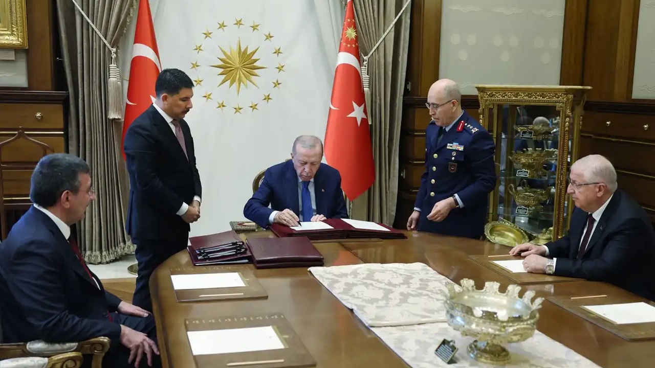Yüksek Askeri Şura kararlarıyla TSK komuta kademesi yeniden şekillendi