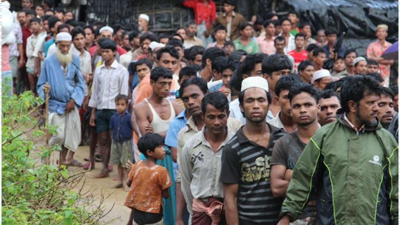 Malezya'nın Rohingyalı mültecileri geri gönderme ihtimali tepki çekti