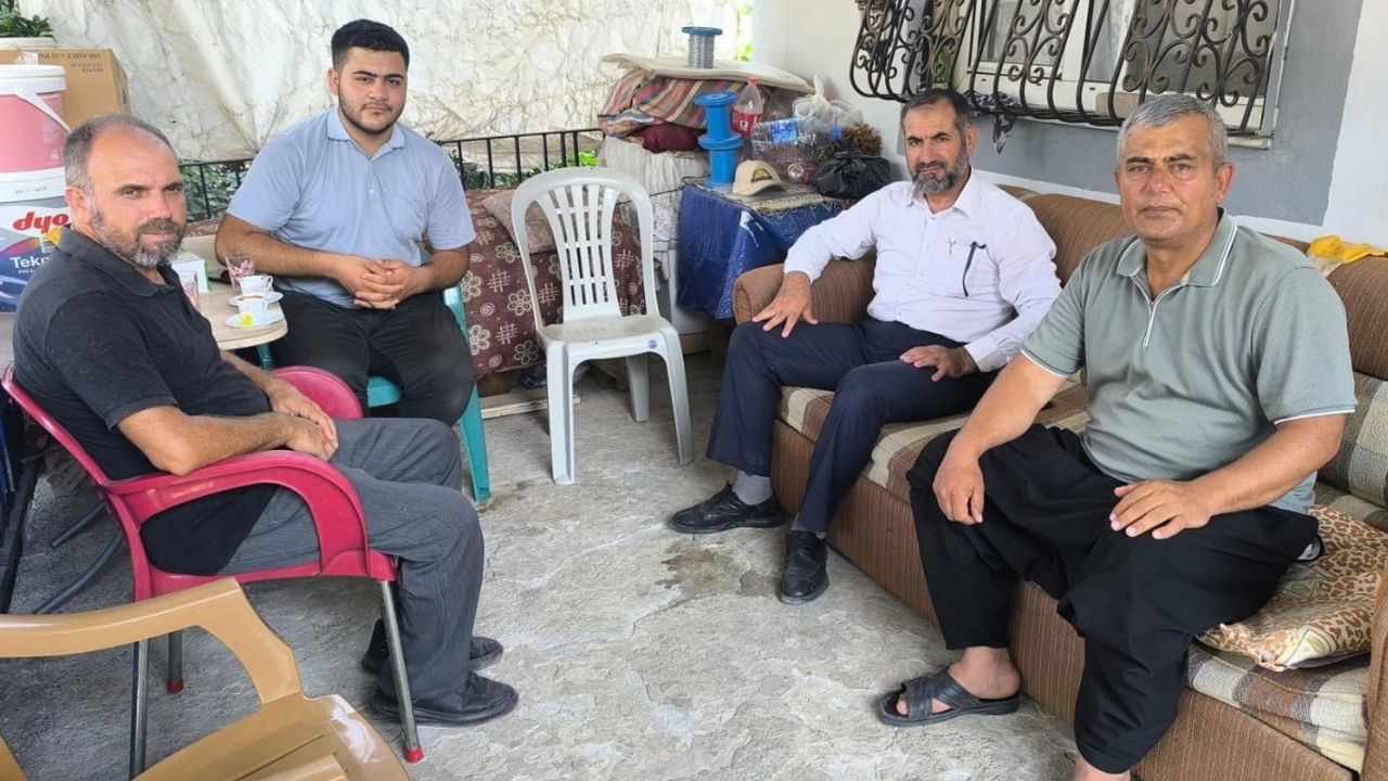 HÜDA PAR heyeti, Tarsus'ta muhtarları ve mahalle sakinlerini ziyaret etti